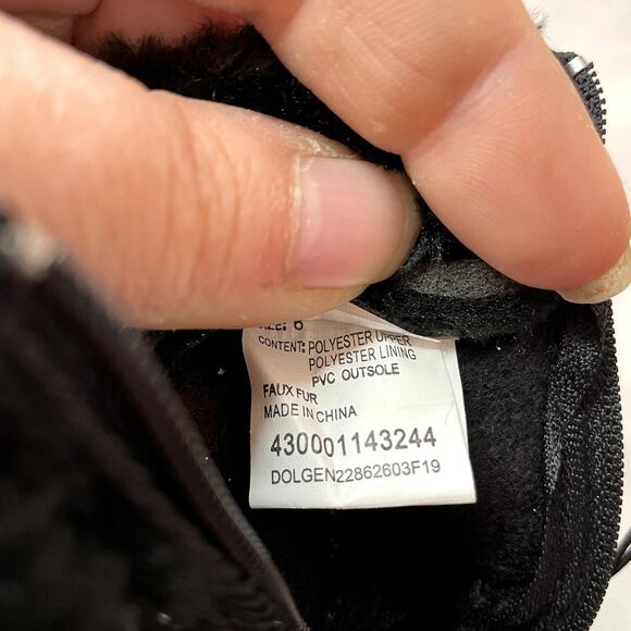 Black size 6 girl's soft boots with side zip NEW - Picture 3 of 9